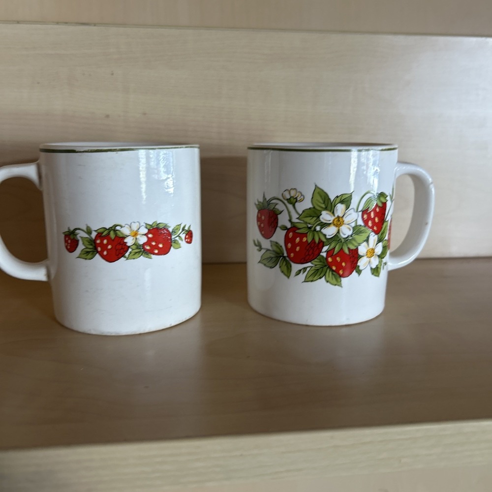 Set of 2 Vintage Floral Strawberry Ceramic Mug Coffee Cup, Made in Japan